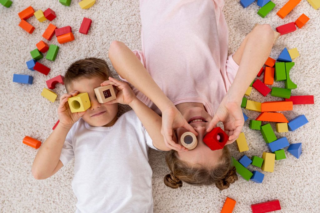 مزایا و معایب تمایز اسباب بازی برای پسران و دختران: آنچه والدین باید در نظر  بگیرند | مجله ماتیلوس